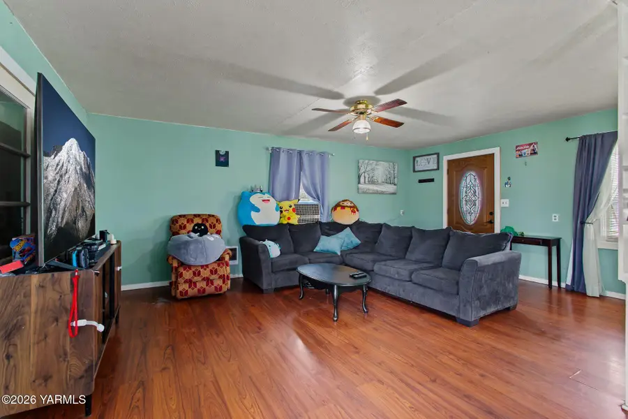 3808 S 2nd, Union Gap, WA 98903 - #2