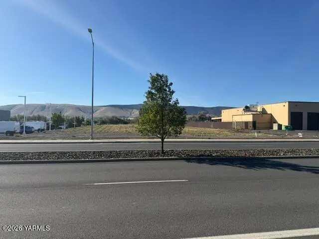 NKA W Valley Mall, Union Gap, WA 98903 - #3