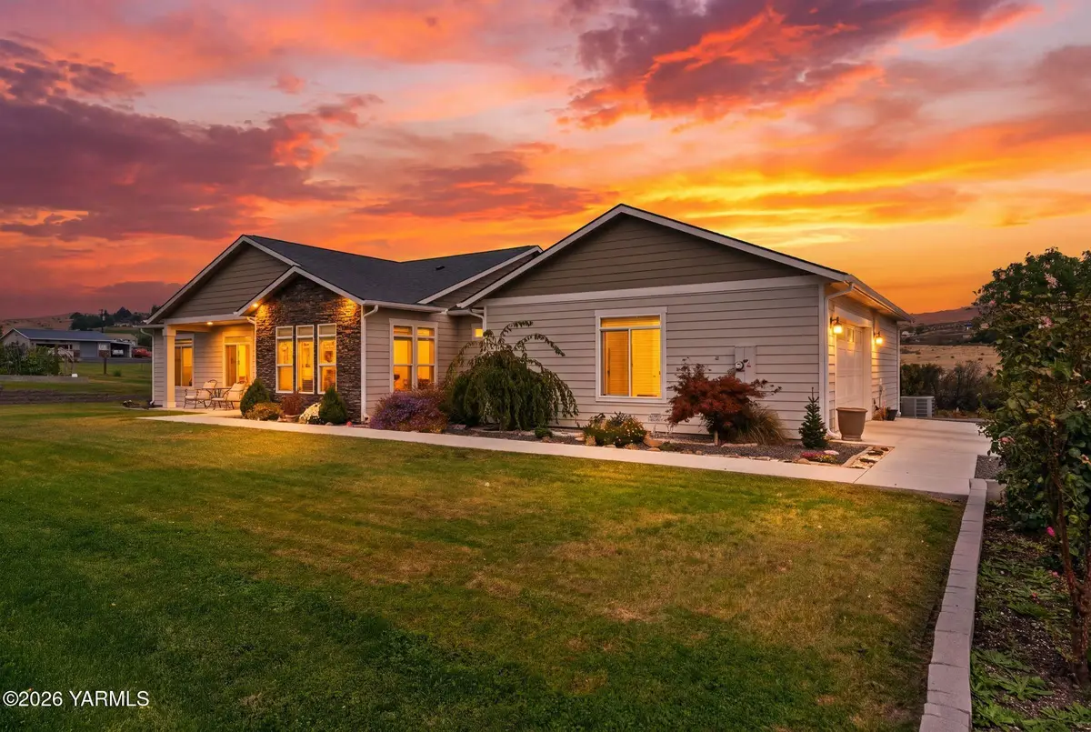 11007 Summitview Ext, Yakima, WA 98908 - #1
