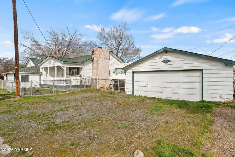 1521 Cornell, Yakima, WA 98902 - #3