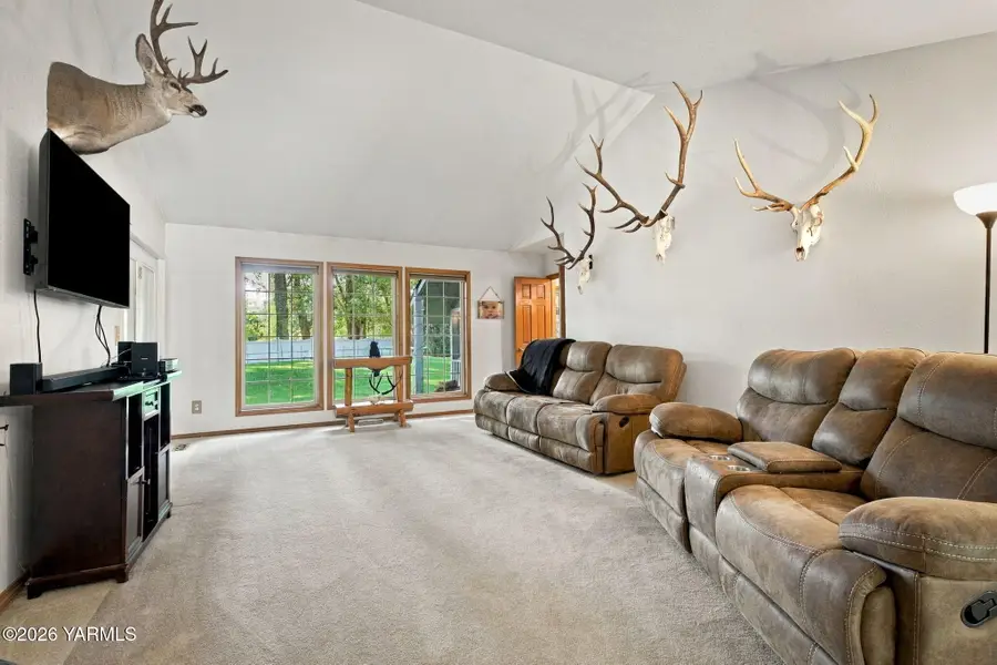 20 Estate, Yakima, WA 98908 - #3
