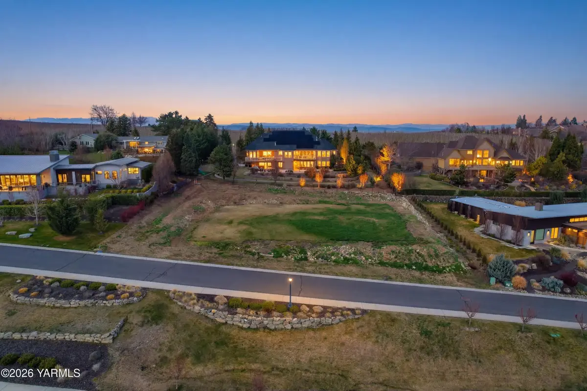 7801 Vista, Yakima, WA 98908 - #1
