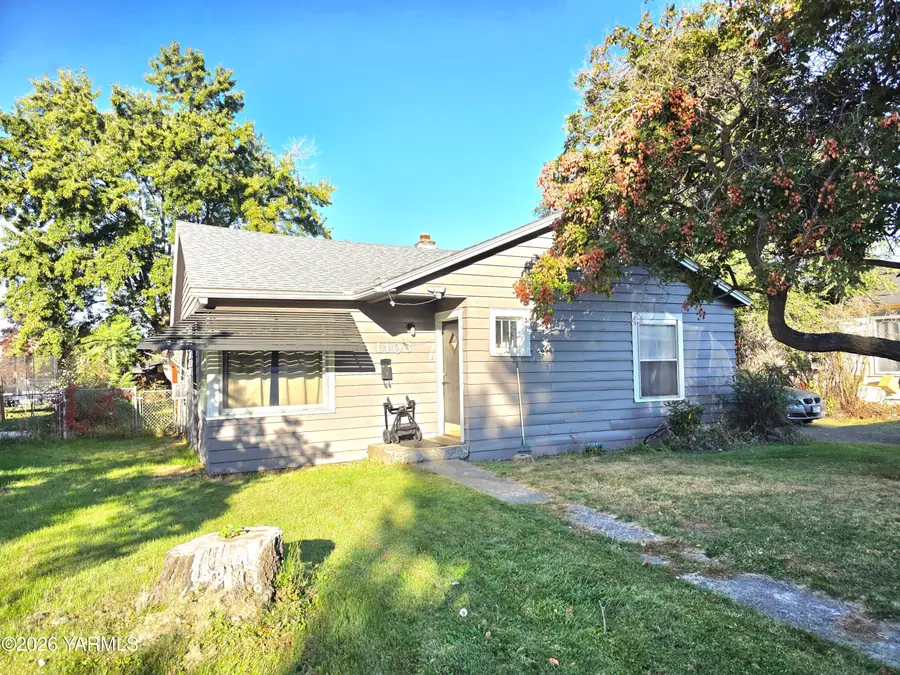 1406 S 5th, Yakima, WA 98902 - #2