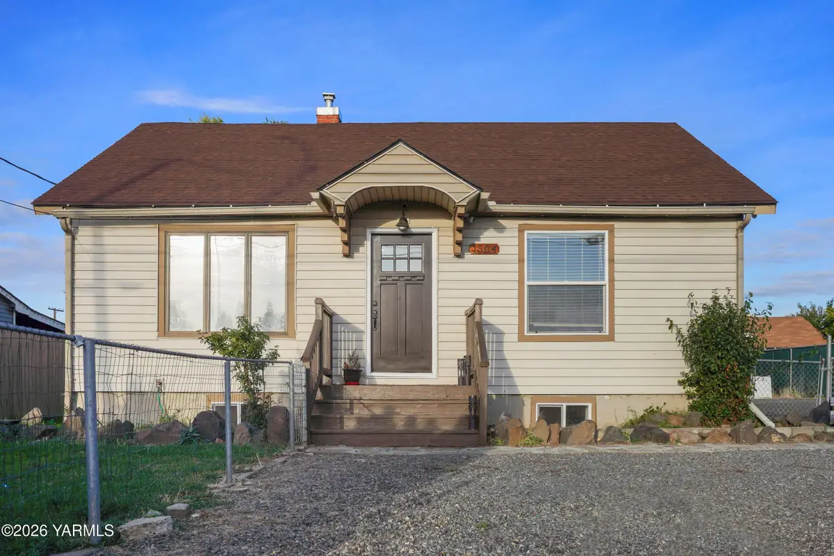 1504 S 18th, Yakima, WA 98901 - #1