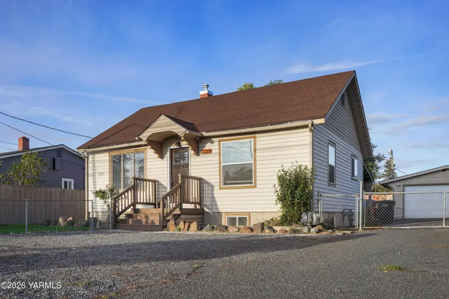 1504 S 18th, Yakima, WA 98901 - #3
