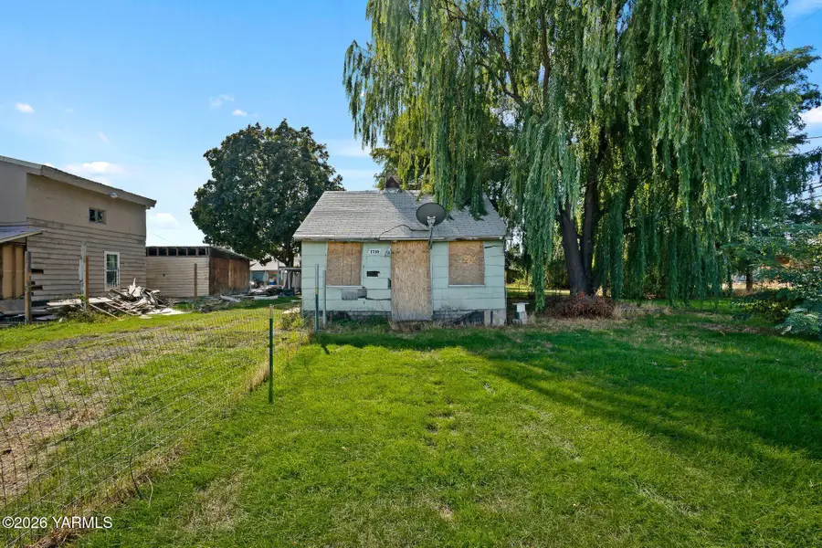 1710 E Mead, Union Gap, WA 98903 - #2