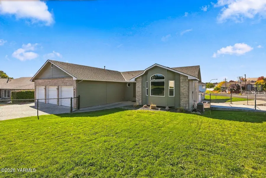 4940 N Sky Vista, Yakima, WA 98901 - #2