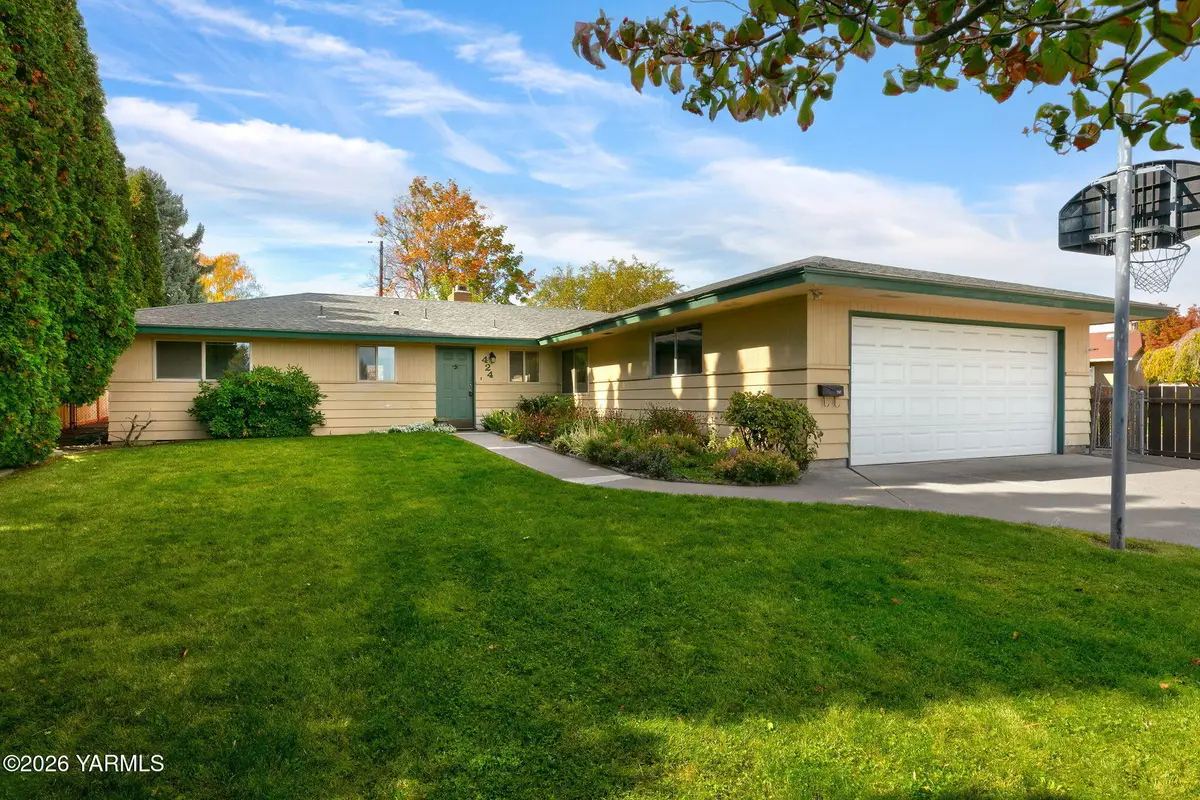 424 N 30th, Yakima, WA 98902 - #1