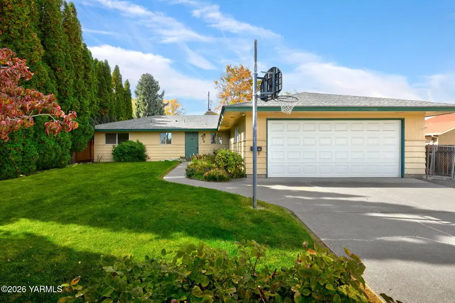 424 N 30th, Yakima, WA 98902 - #2