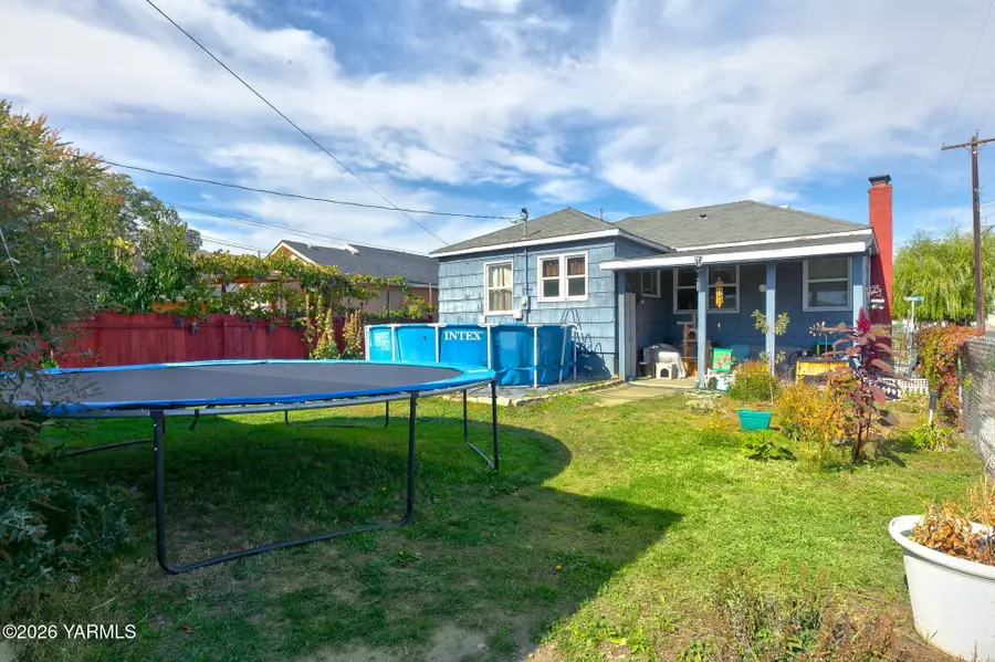 1302 Fairbanks, Yakima, WA 98902 - #3