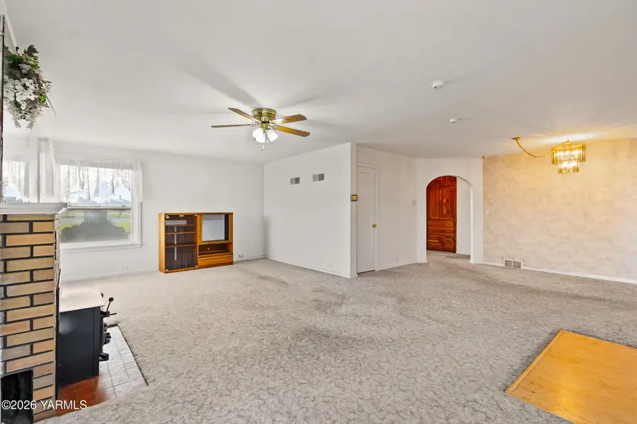 505 Schooley, Zillah, WA 98953 - #3