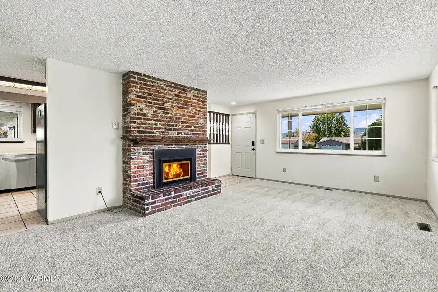 3605 Gregory, Yakima, WA 98902 - #2