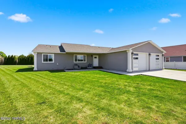 1004 6th, Granger, WA 98932