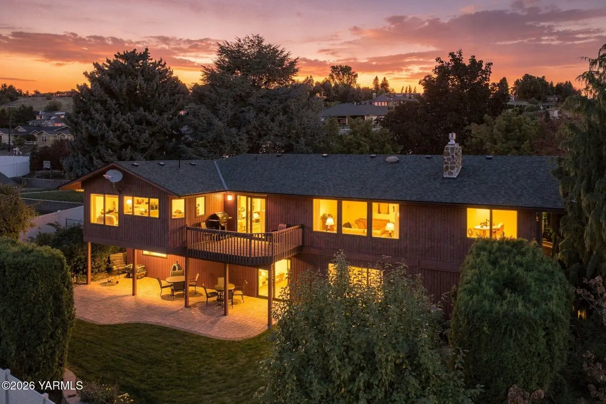 5802 Englewood, Yakima, WA 98908 - #1