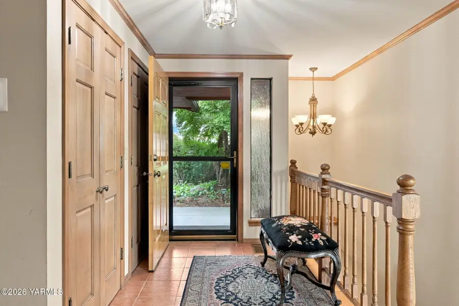 5802 Englewood, Yakima, WA 98908 - #3