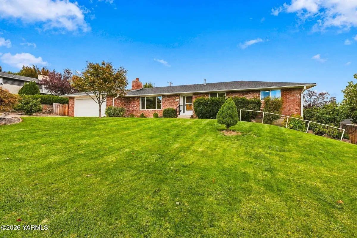 405 N 37th, Yakima, WA 98902 - #1