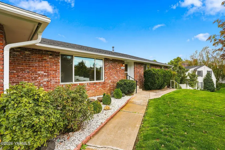 405 N 37th, Yakima, WA 98902 - #3