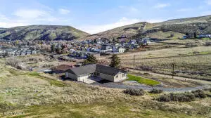 955 Southern Ave, Selah, WA 98942 - #1