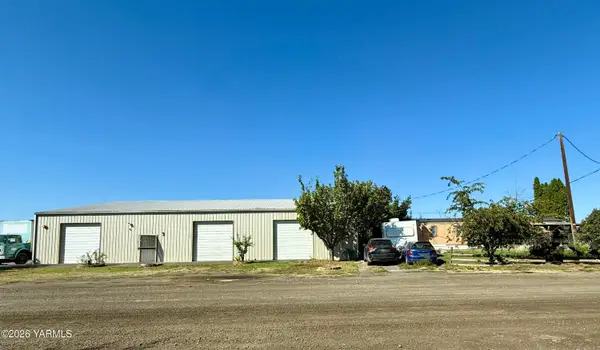 1702 Moore, Yakima, WA 98908