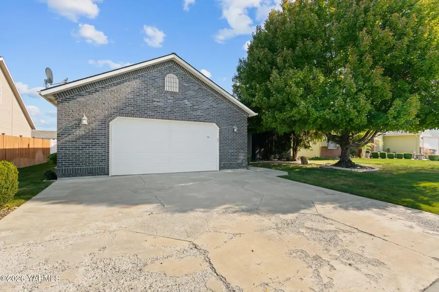 705 S 87th, Yakima, WA 98908 - #3