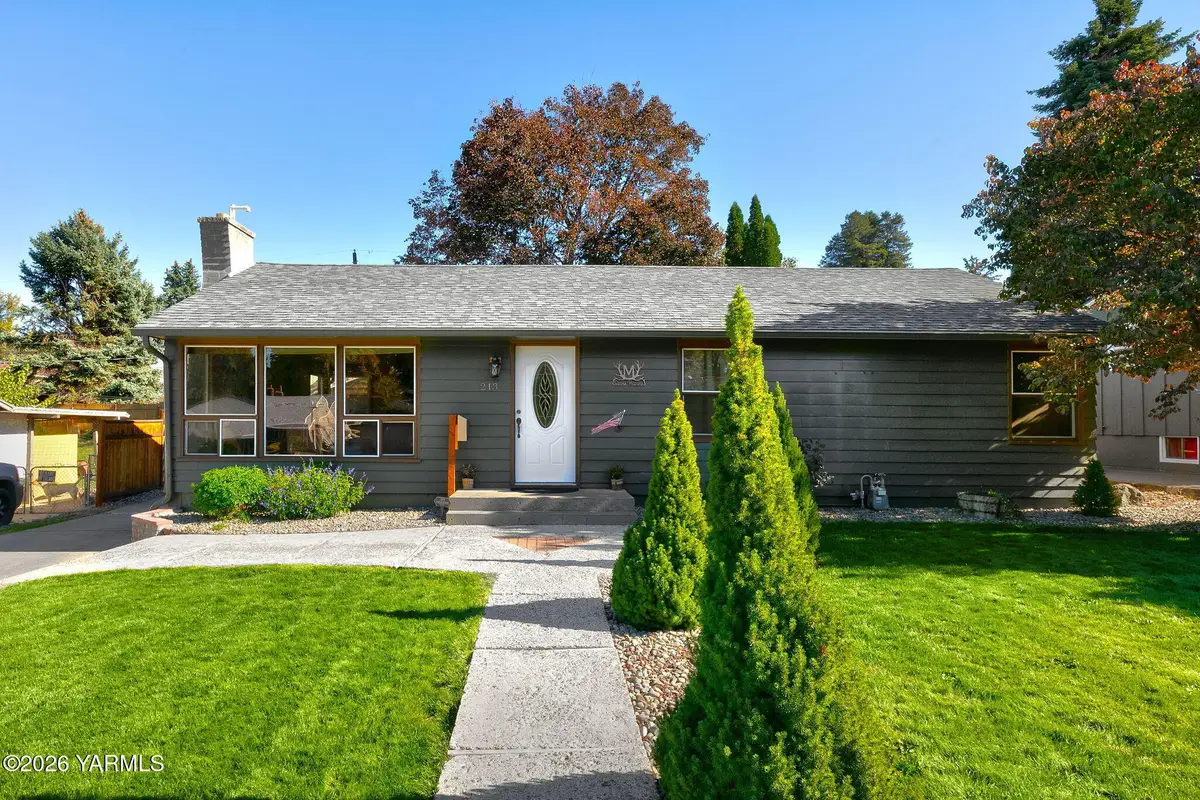 213 N 29th, Yakima, WA 98902 - #1