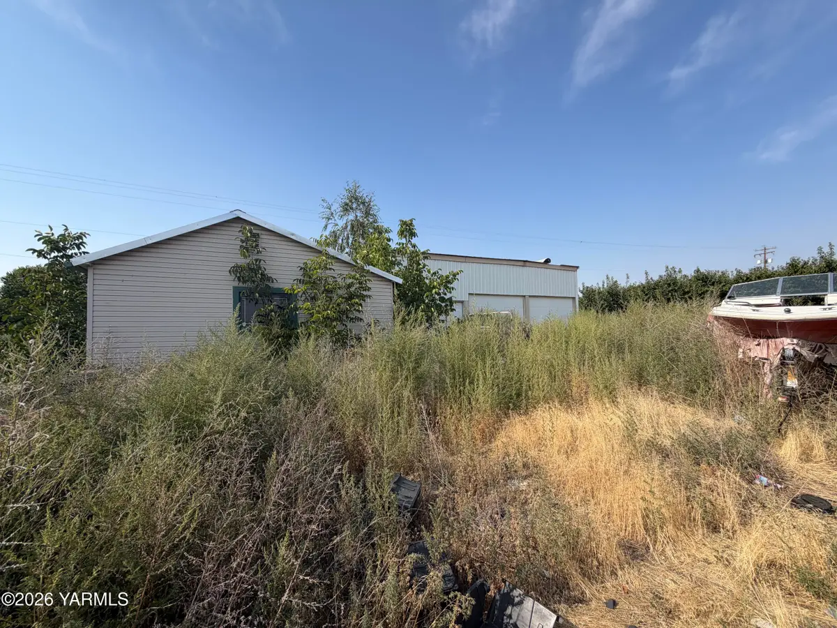 1693 Knight Hill, Zillah, WA 98953 - #1
