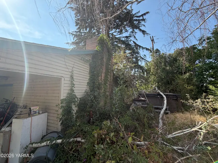 1693 Knight Hill, Zillah, WA 98953 - #3