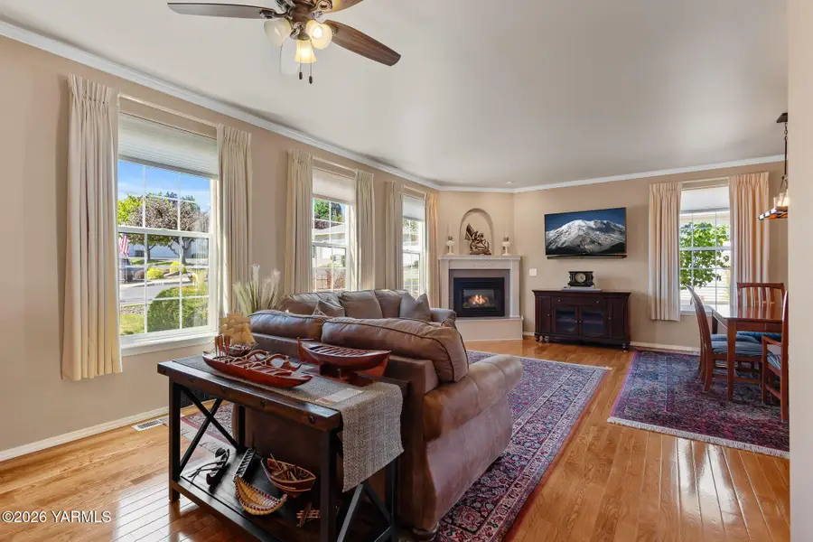 3701 Fairbanks, Yakima, WA 98902 - #2