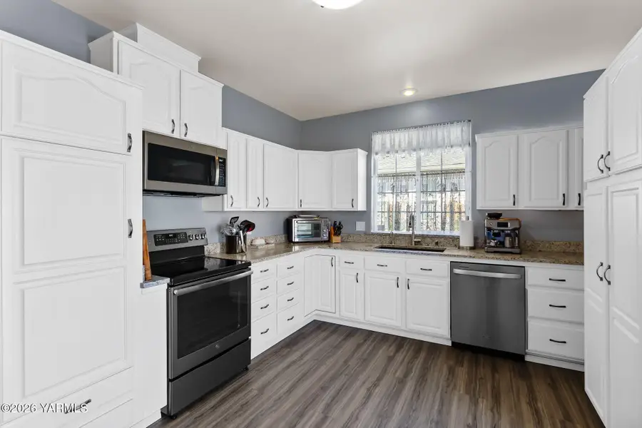 3701 Fairbanks, Yakima, WA 98902 - #3