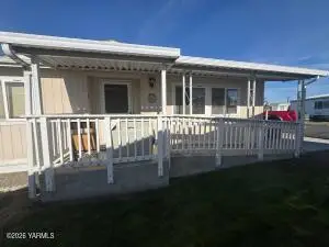 18 W Washington Ave, Yakima, WA 98903 - #2