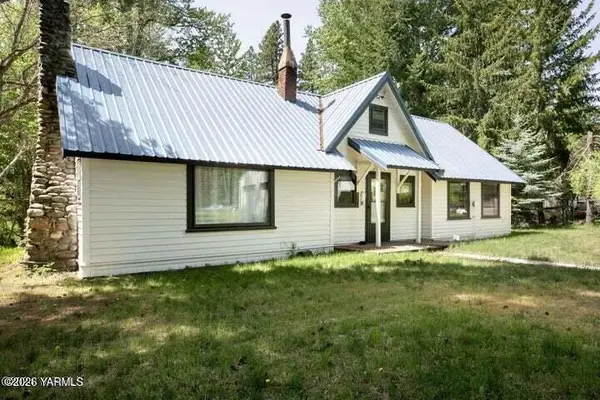 90 Jefferson, Naches, WA 98937