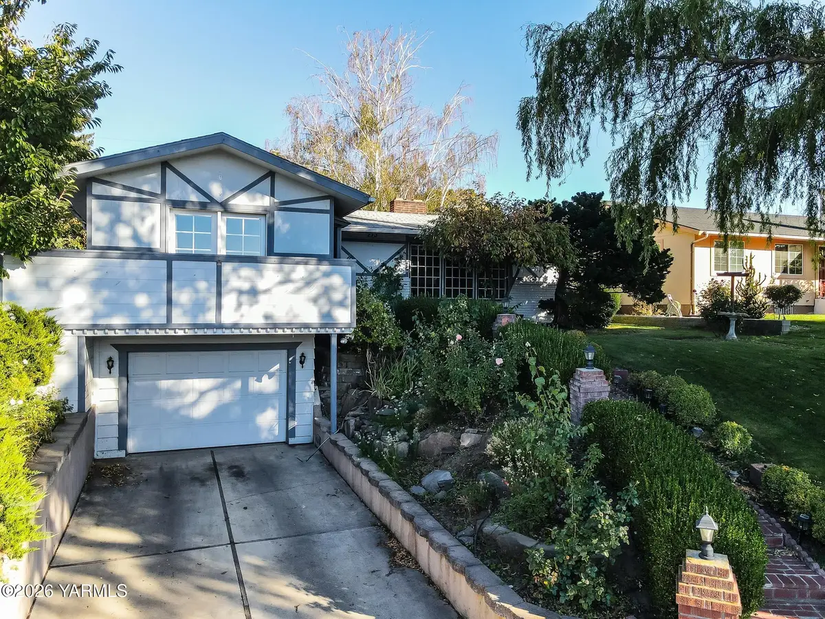 213 N 28th, Yakima, WA 98902 - #1