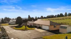 142 Pleasant Valley Rd, Yakima, WA 98908 - #1