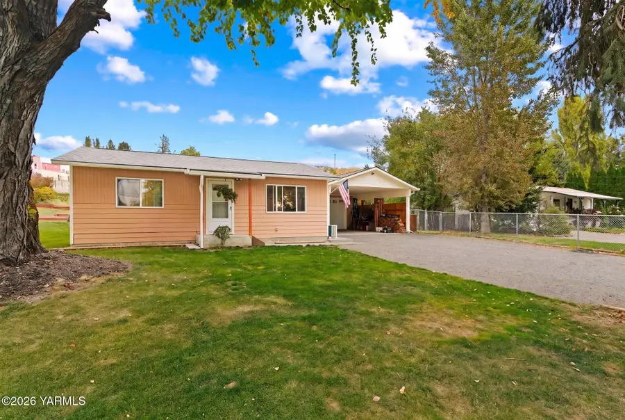 381 Selah Naches, Selah, WA 98942 - #2