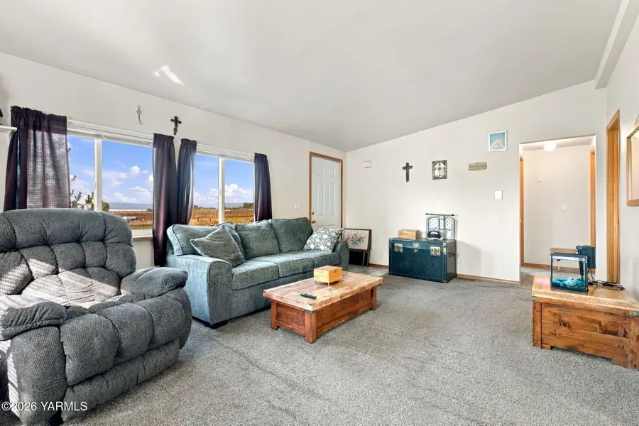 2460 Duffield, Moxee, WA 98936 - #3