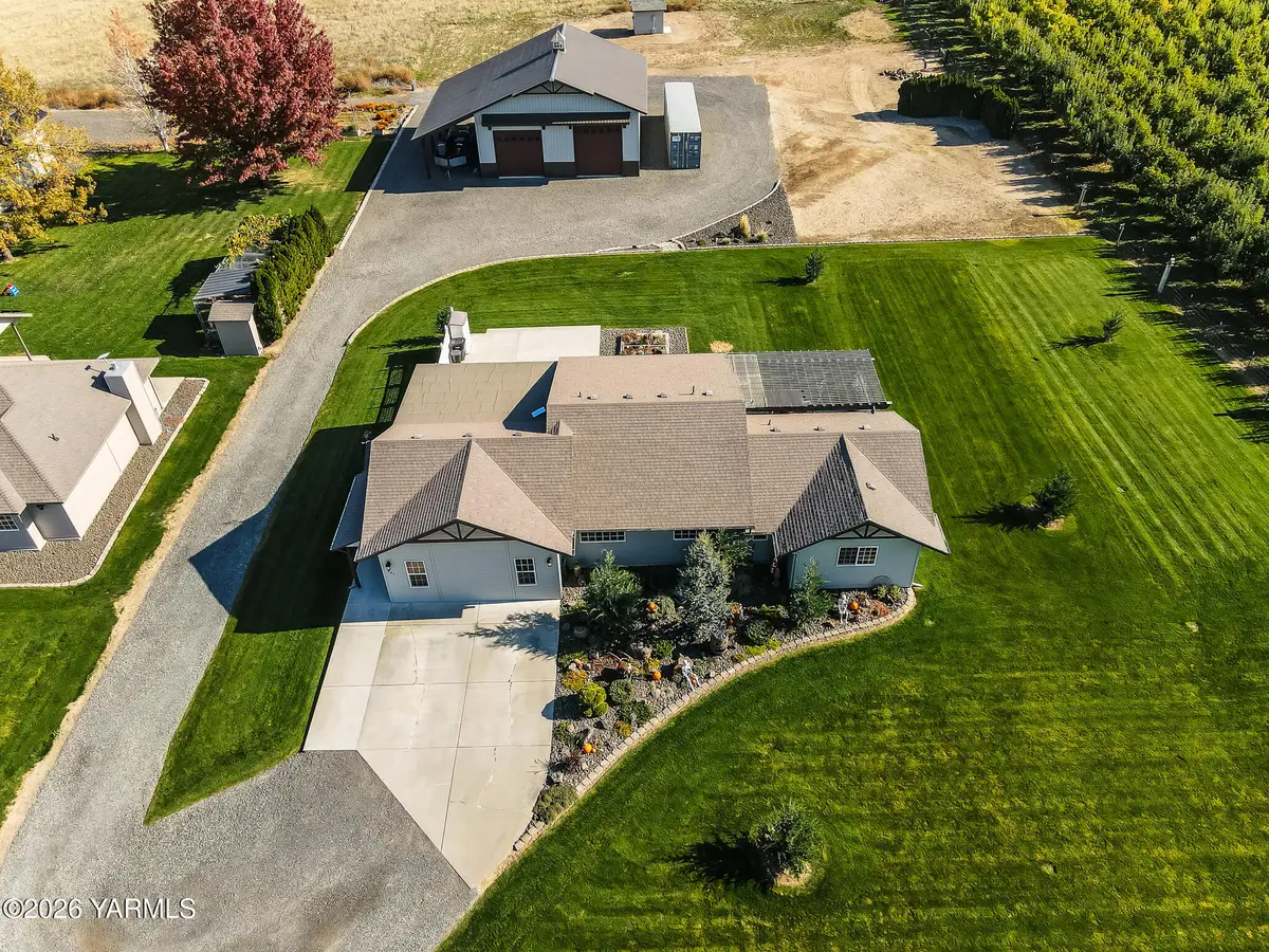 401 Mapleway, Selah, WA 98942 - #1