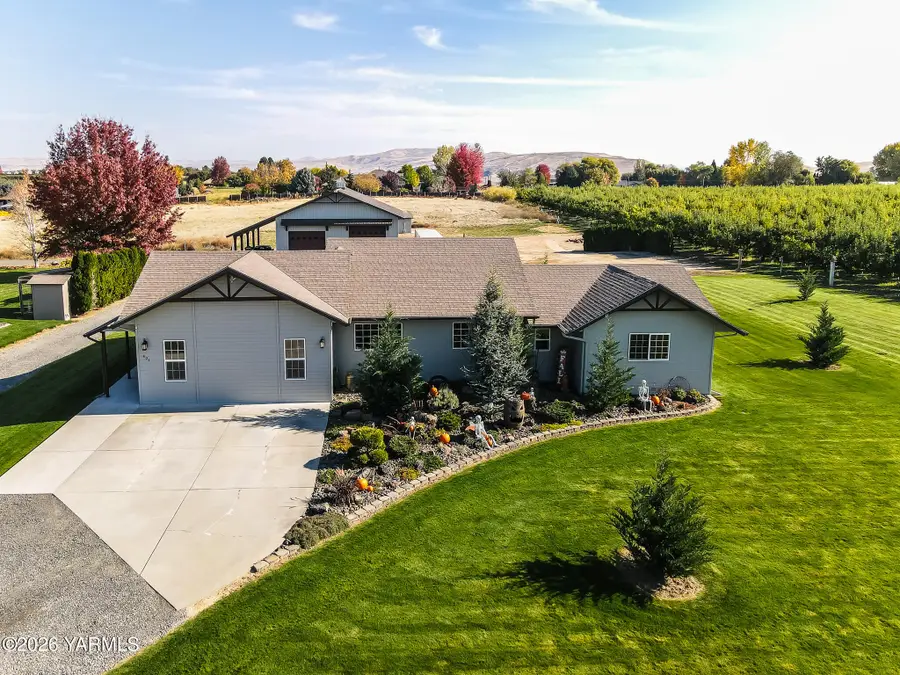 401 Mapleway, Selah, WA 98942 - #3