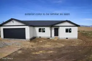 8291 Fort Rd Rd, Wapato, WA 98951