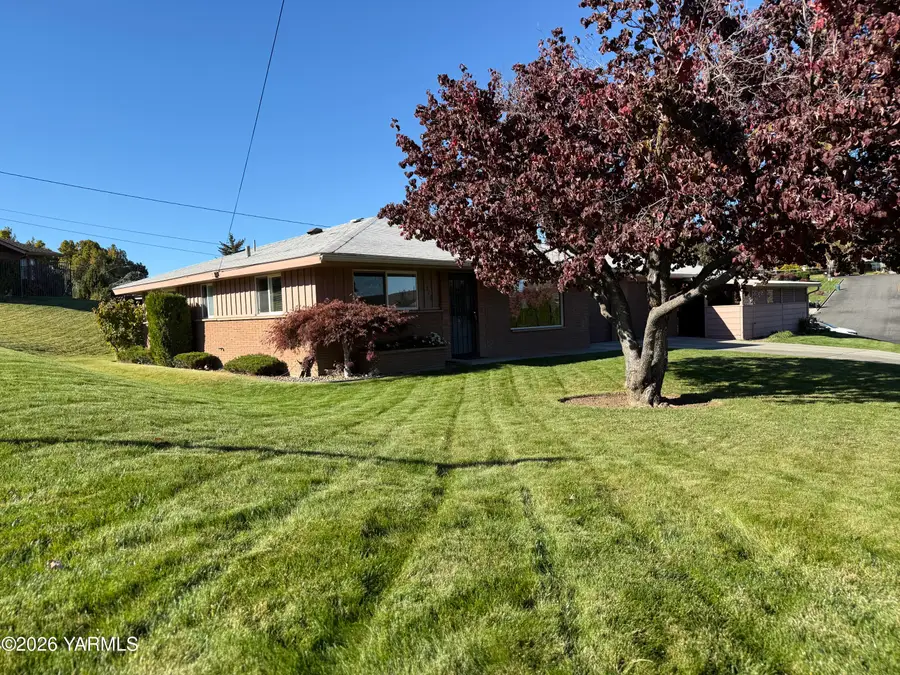 312 N 37th, Yakima, WA 98908 - #2