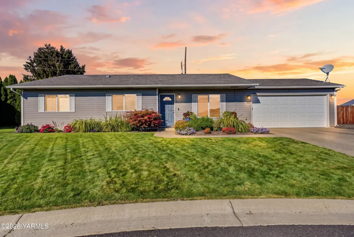 2114 S 68th, Yakima, WA 98903 - #1