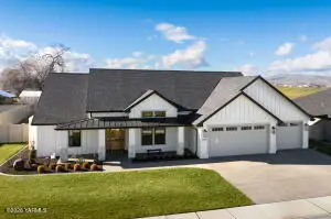 2009 S 94th Ave, Yakima, WA 98903 - #1