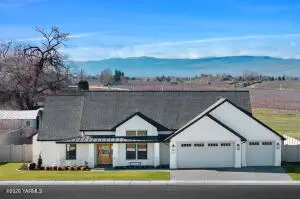 2009 S 94th Ave, Yakima, WA 98903 - #3