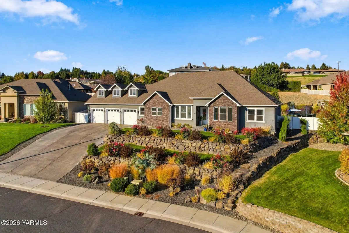 701 N 72nd, Yakima, WA 98908 - #1