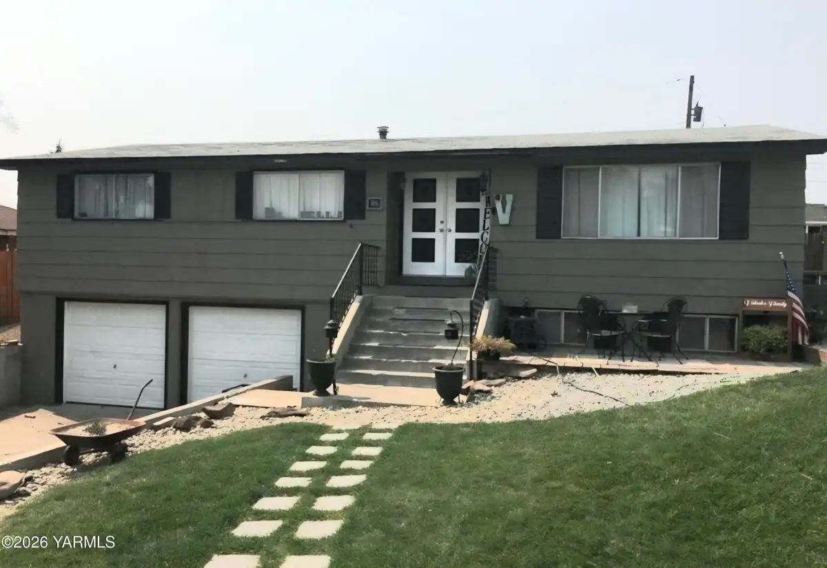 106 Ann, Zillah, WA 98953 - #1