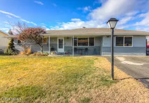 408 S 47th Ave, Yakima, WA 98908 - #1