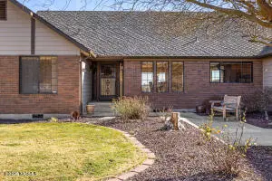 290 Trails End Ln, Yakima, WA 98908 - #3