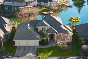 2008 Evergreen Ct, Yakima, WA 98902