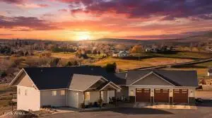 455 Rankin Rd, Selah, WA 98942