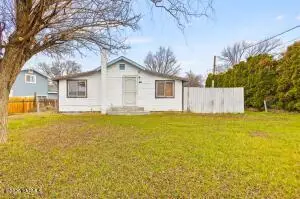 108 W Blvd South, Granger, WA 98932 - #1