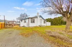 108 W Blvd South, Granger, WA 98932 - #2